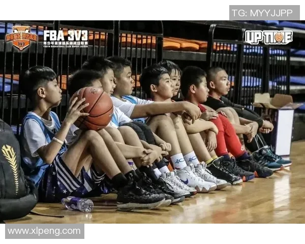 安吉洛鲍尔与威廉姆斯的精彩对决揭示篮球新星的崛起与挑战